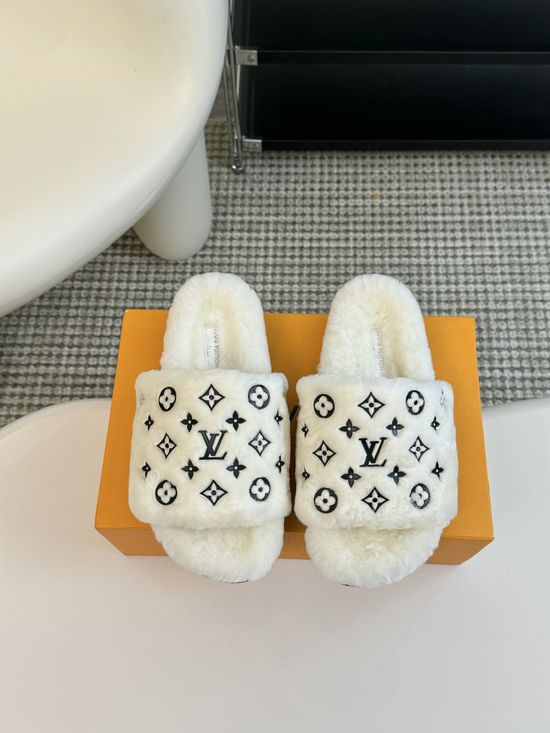 Louis Vuitton Cozy Wool Fuzzy Slippers Anti Slip Rubber Sole