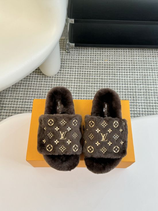 Louis Vuitton Cozy Wool Fuzzy Slippers Anti Slip Rubber Sole