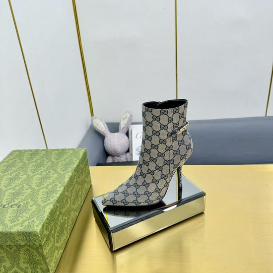 Gucci Elegant Pointed Toe Heeled Sandals Rhinestone Decor