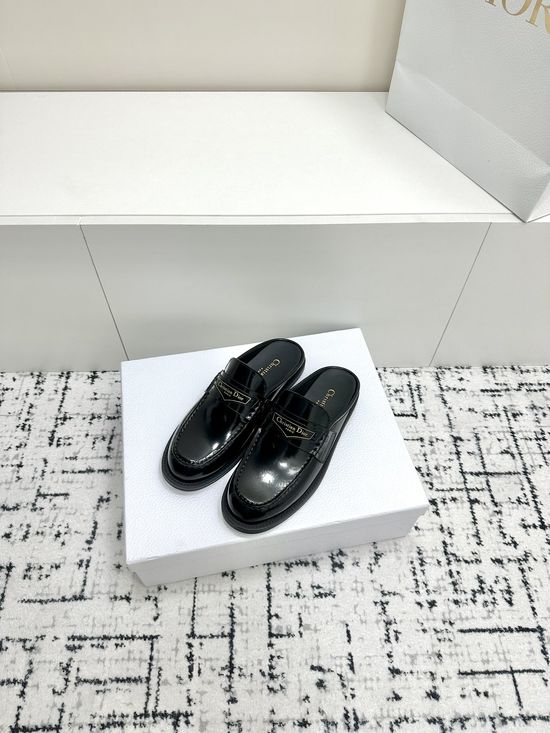 Christian Dior Leather Upper Fur Lined Slip On Casual Slippers