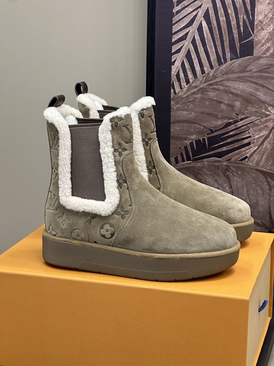 Louis Vuitton Faux Fur Lined Platform Chelsea Boots Embossed Pattern