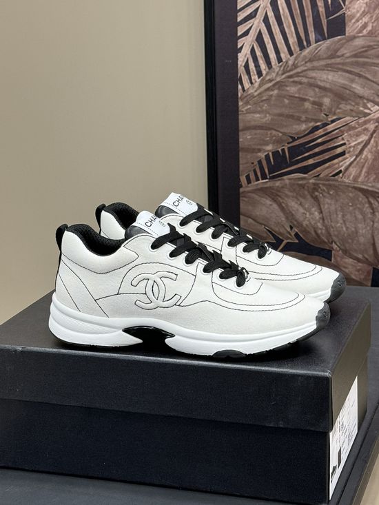 Chanel Stylish Comic-Inspired Plate Shoes