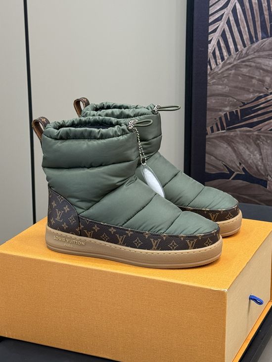 Louis Vuitton Waterproof Warm Winter Boots with Wool Lining