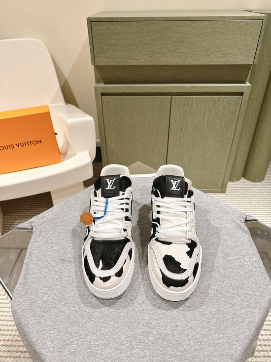 Louis Vuitton Premium Stitched Fashion Sneakers with Durable Sole