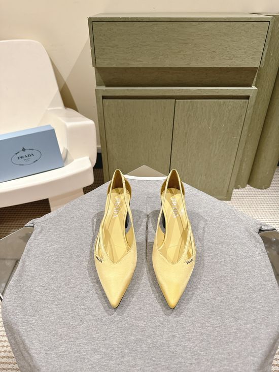 Prada Elegant Pointed-Toe Mary Jane Flats