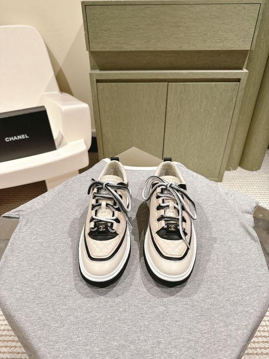 Chanel Two-tone Leather Casual Sneakers with Thick Sole