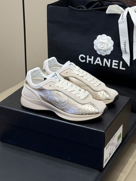 Chanel Lightweight Vintage White Soft Leather Daily Sneakers