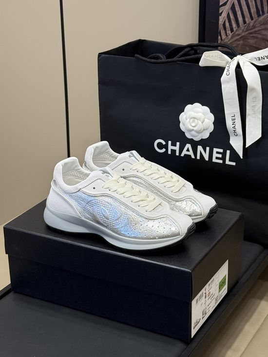 Chanel Lightweight Vintage White Soft Leather Daily Sneakers