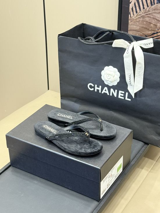 Chanel Rhinestone Decor Soft Lined Comfort Flip Flop Sandals