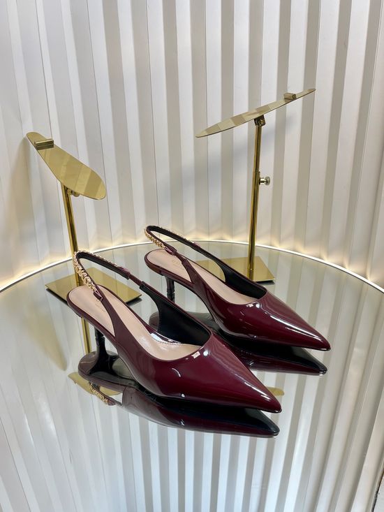 Gucci Pointed Toe Patent Leather Heel Dress Pumps