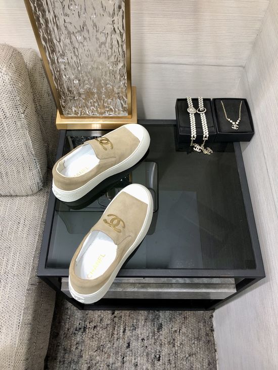 Chanel Genuine Leather Upper Casual Comfort Walking Sneakers