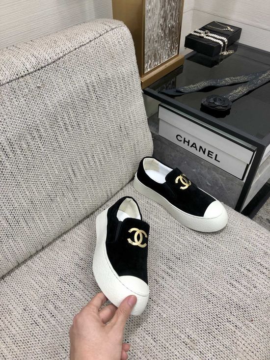 Chanel Genuine Leather Upper Casual Comfort Walking Sneakers