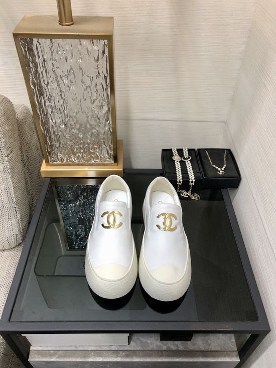 Chanel Genuine Leather Upper Casual Comfort Walking Sneakers