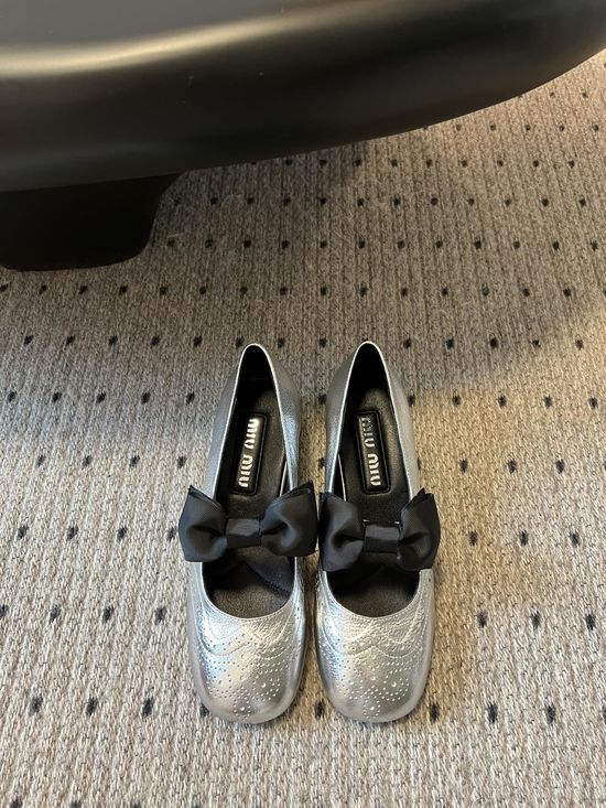 Miu Miu Bow Decor Block Heel Mary Jane Shoes