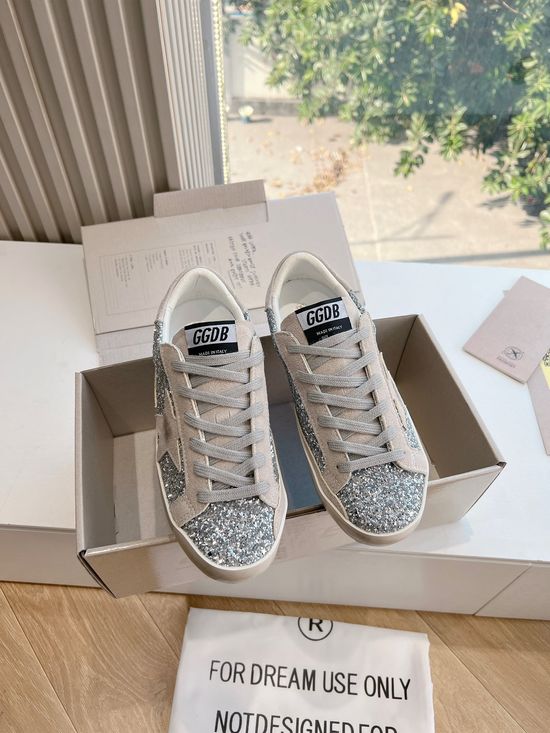 Golden Goose Vintage Distressed Comfortable Casual Walking Sneakers