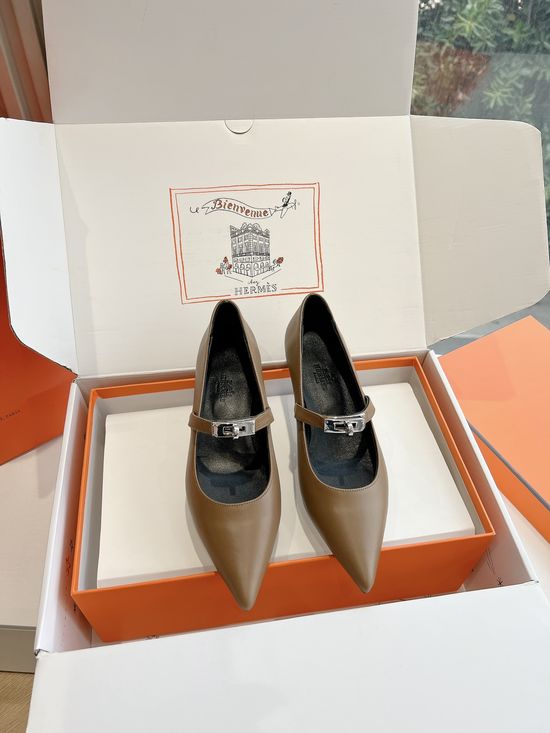 Hermes Pointed Toe Hardware Decor Low Heel Leather Loafers