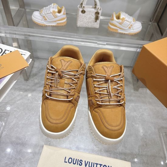 Louis Vuitton Elevated Thick Sole Leather Casual Fashion Sneakers