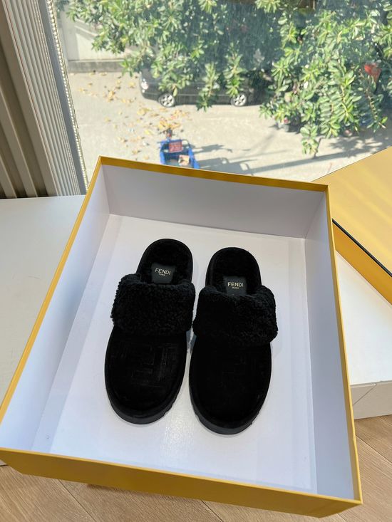 Fendi Premium Wool Blend Casual Sneakers with Logo Patchwork