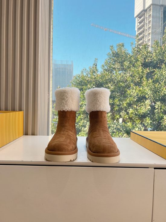 Fendi Suede Upper Casual Shoes with Plush Shearling Lining