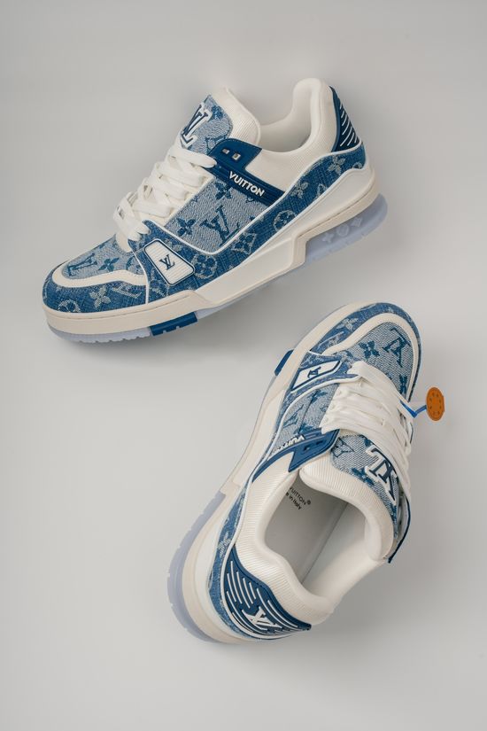 Louis Vuitton Leather Round-Toe Lace-Up Low-Top Sneakers