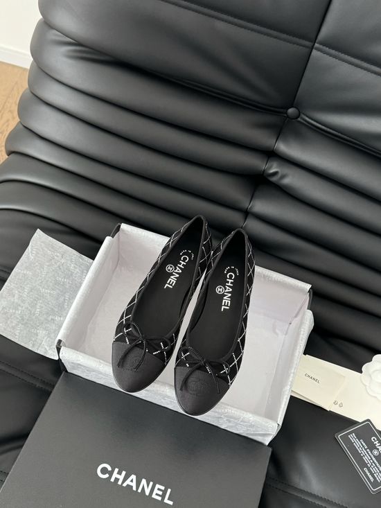 Chanel Classic Round Toe Low Heel Ballet Flats with Leather Sole