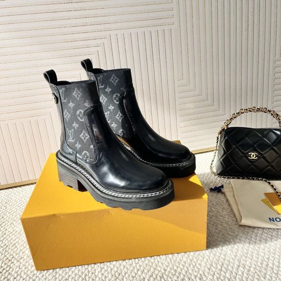 Louis Vuitton Embossed Elastic Chelsea Ankle Boots Leather Upper