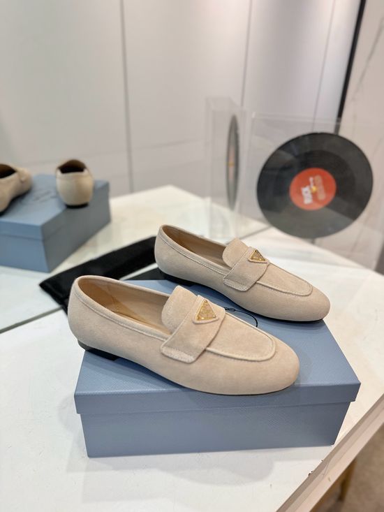 Prada Metal Decor Chunky Sneakers Fashion Height Boosting Comfortable Footwear