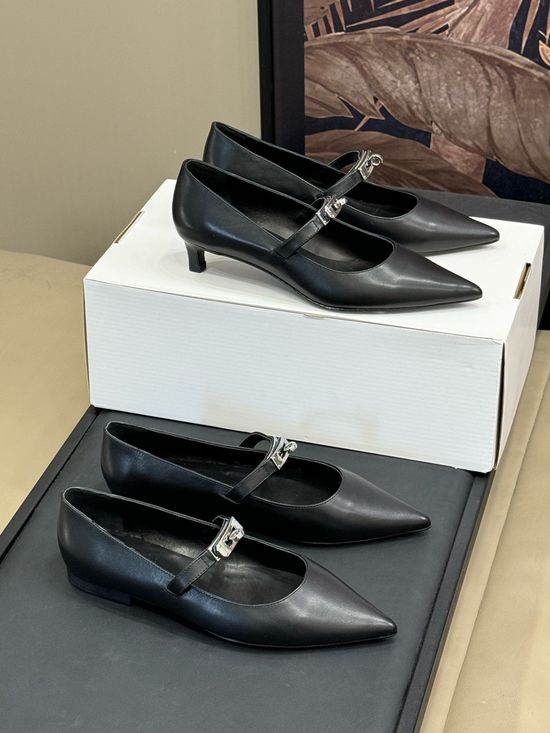Hermes Elegant Low-Heel Pointed-Toe Pumps with Metal Buckle