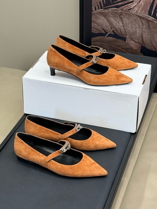 Hermes Elegant Low-Heel Pointed-Toe Pumps with Metal Buckle