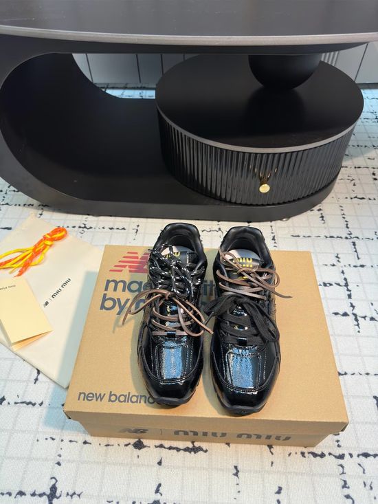 Miu Miu Classic Black Casual Comfort Lace-up Sneakers