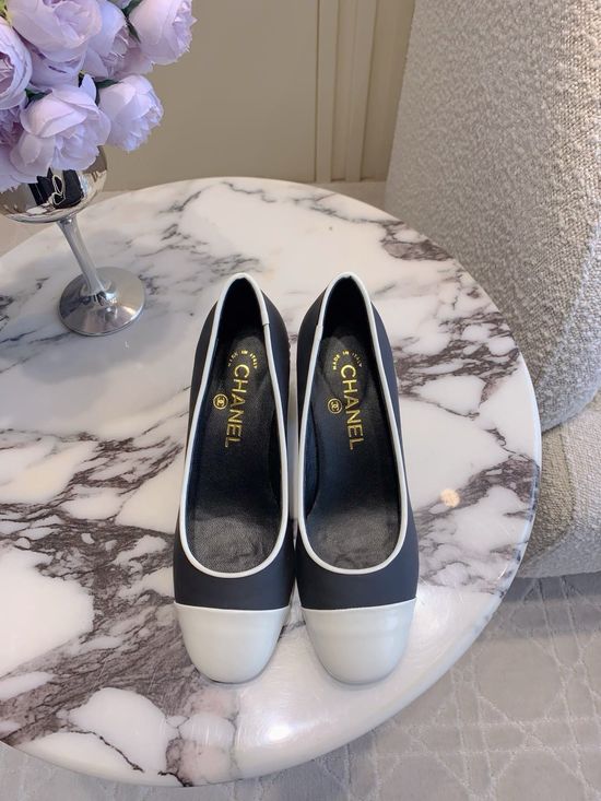 Chanel Elegant Chunky Heel Pumps with Chain Decoration