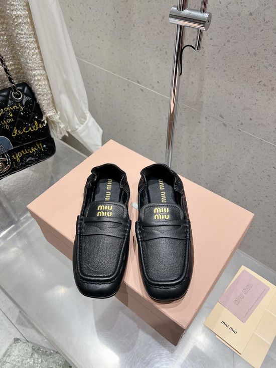 Miu Miu Vintage Mary Jane Ballet Flats Soft Leather Comfortable Shoes