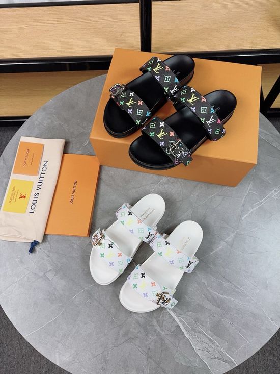Louis Vuitton Adjustable Buckle Slippers Soft Lined Non Slip Beach Shoes
