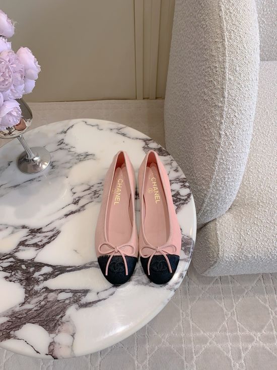 Chanel Premium Versatile Ballet Flats with Mixed Upper Materials