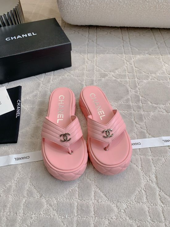 Chanel Comfortable Platform Thong Sandals for Daily Wear