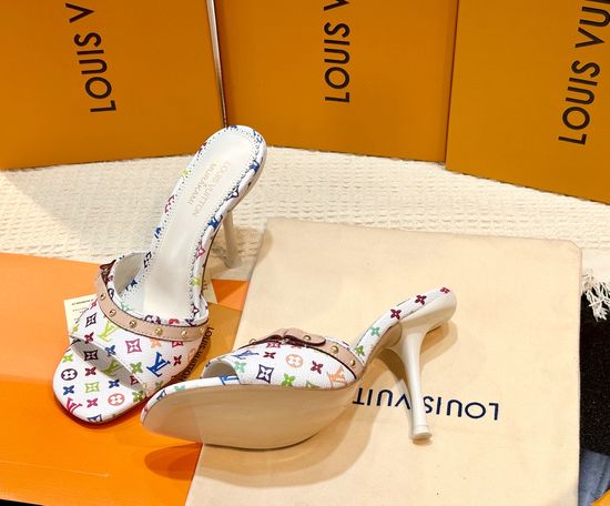 Louis Vuitton Premium Classic Chunky High Heel Dress Shoes