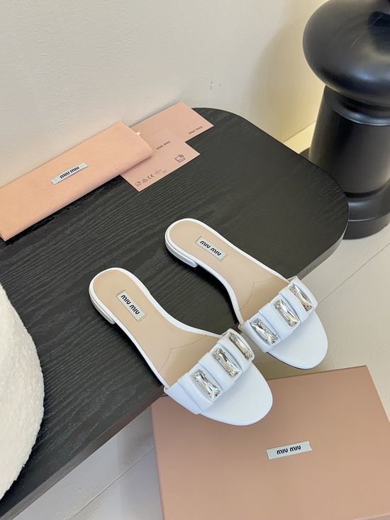 Miu Miu Patent Leather Flat Slide Sandals Daily Wear