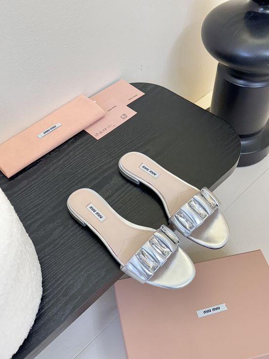 Miu Miu Patent Leather Flat Slide Sandals Daily Wear