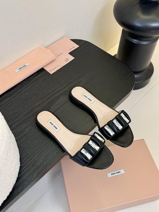 Miu Miu Patent Leather Flat Slide Sandals Daily Wear