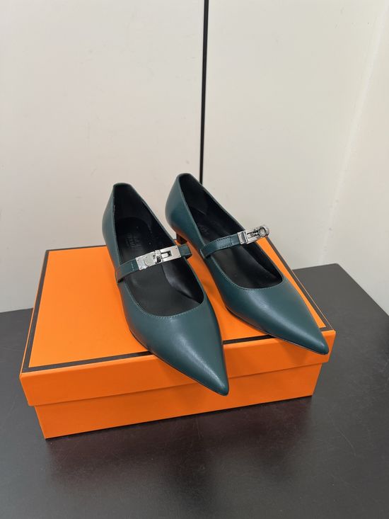 Hermes Pointed Toe Low Heel Pumps With Decorative Hardware
