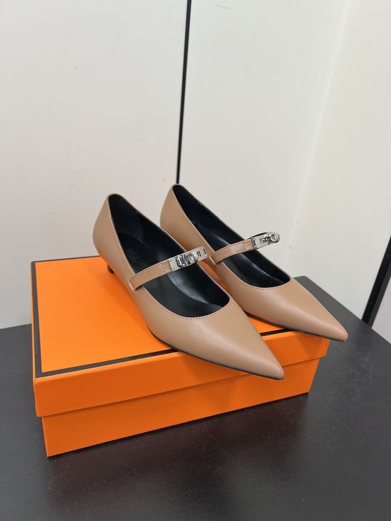 Hermes Pointed Toe Low Heel Pumps With Decorative Hardware