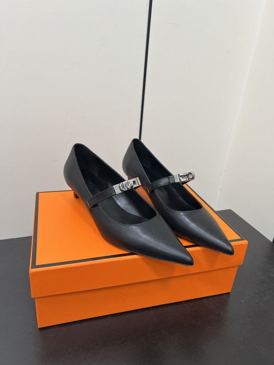 Hermes Pointed Toe Low Heel Pumps With Decorative Hardware