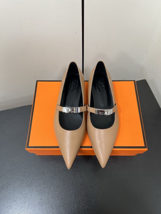 Hermes Pointed Toe Low Heel Pumps With Decorative Hardware