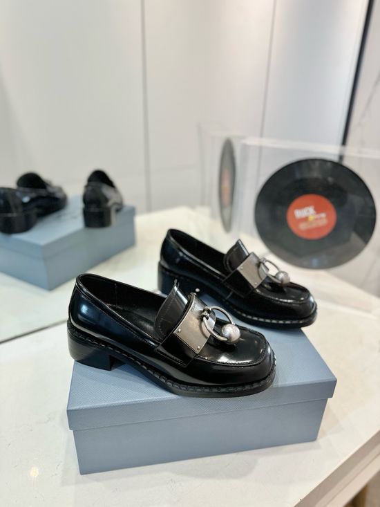 Prada All-Match Stunning Shoes with Superb Craftsmanship