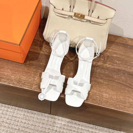Hermes Comfortable Leather Low Heel Casual Sandals