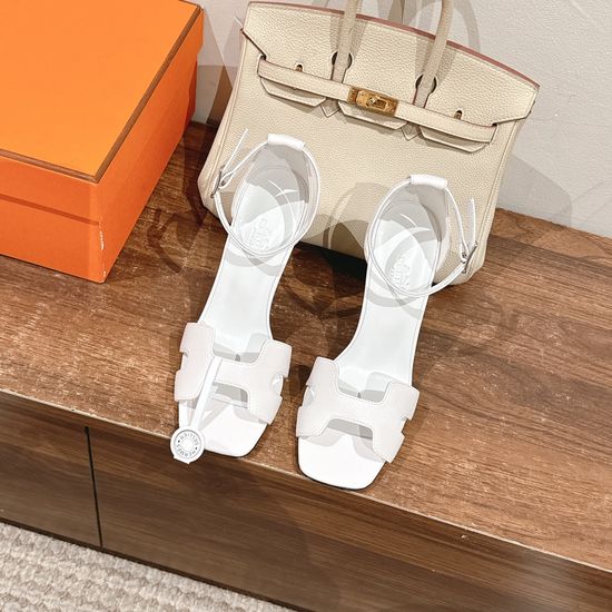 Hermes Stylish High-heeled Sandals with H Toe Detail