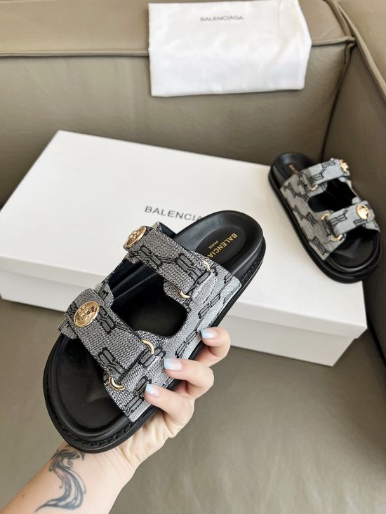 Balenciaga Premium Casual Sneakers with Exquisite Craftsmanship
