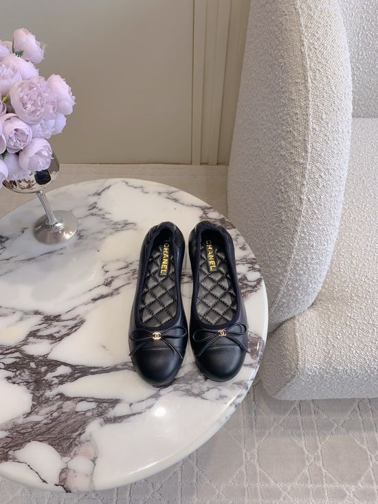 Chanel Soft Leather Comfortable Ballet Flats with Elastic Heel