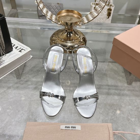 Miu Miu Patent Leather Stiletto Ankle Strap Stylish Casual Sandals