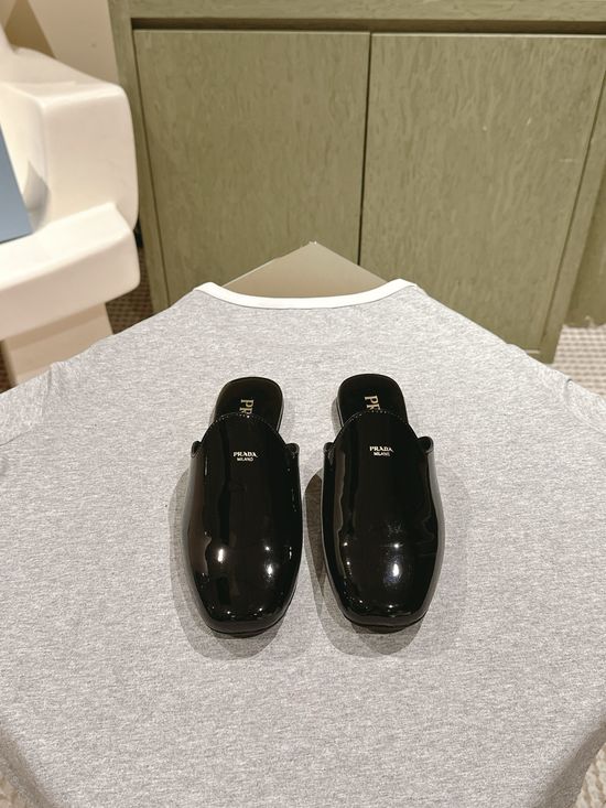 Chanel Mary Jane Patent Leather Buckle Genuine Leather Shoes